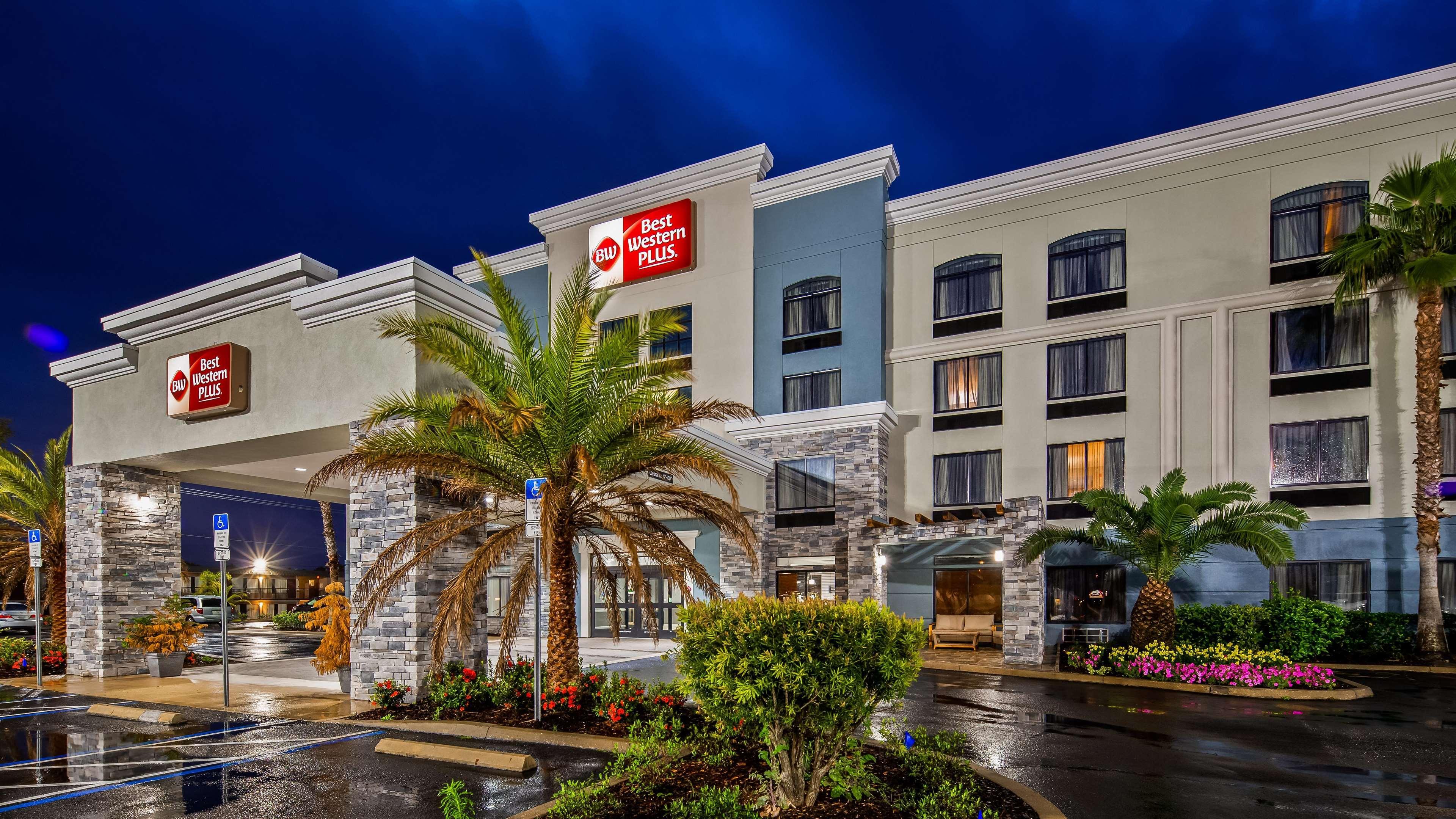 Best Western Plus New Caney Inn & Suites Eksteriør billede