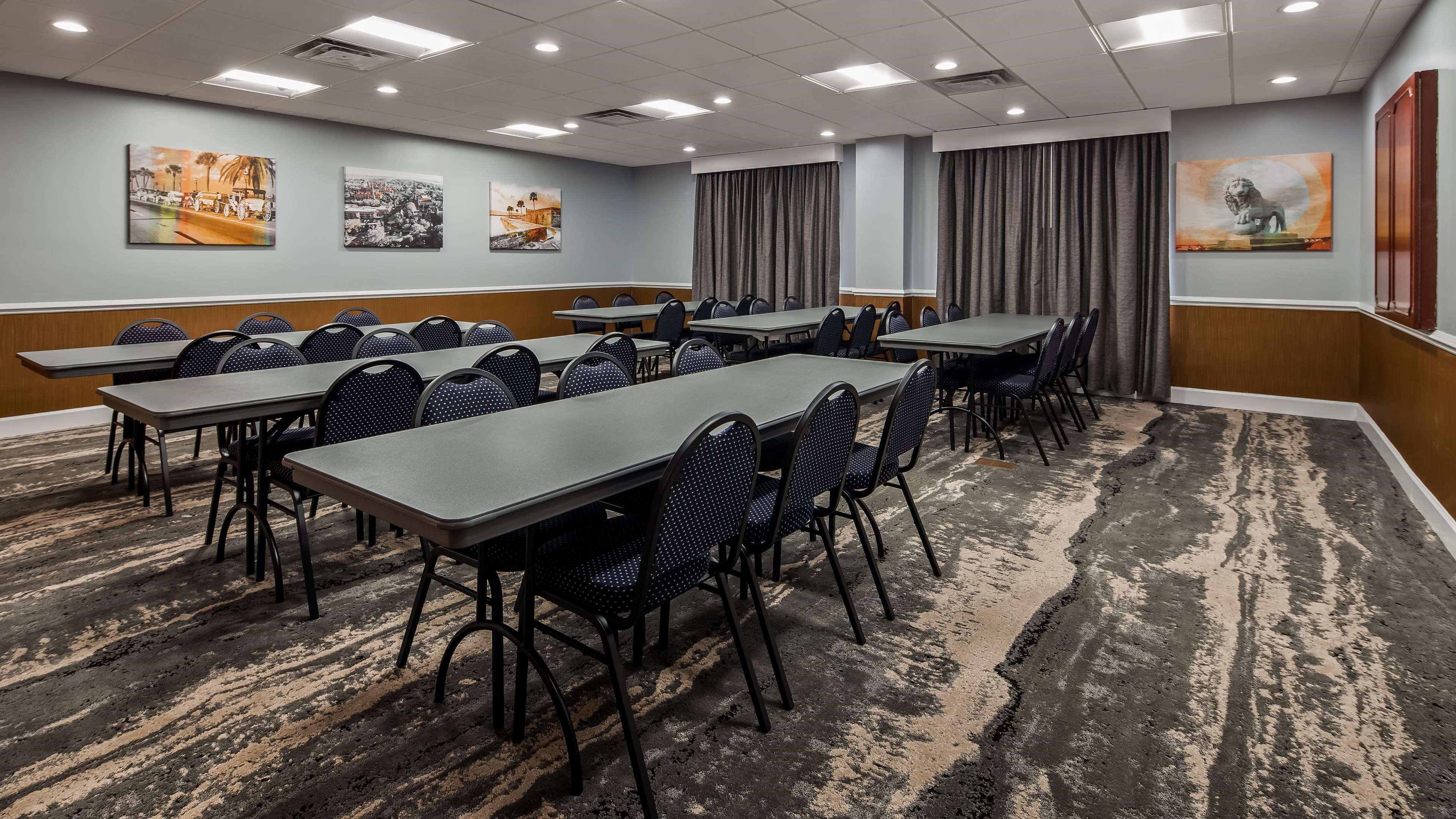 Best Western Plus New Caney Inn & Suites Eksteriør billede